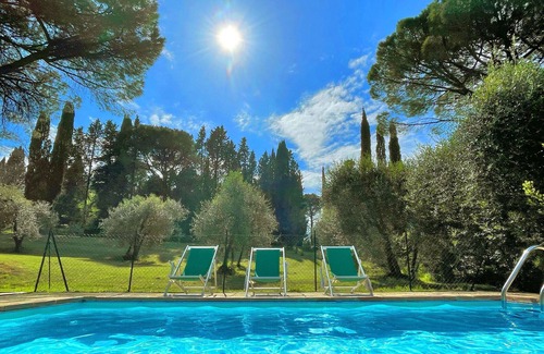 Montelopio Villa | Family-Friendly Villa in Montelopio with 6 Cozy Bedrooms
