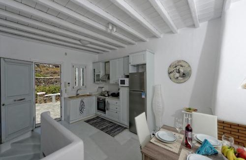 Kalafatis Villa | Elegant Villa with Ocean View in Mykonos - Pool & Family Friendly