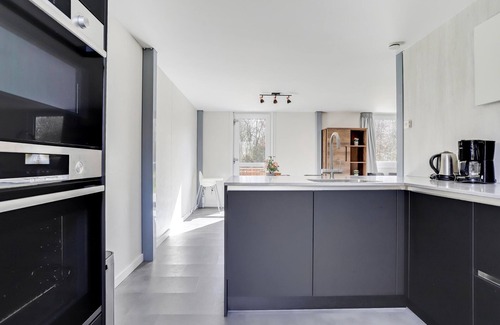 Noordwolde House | Relaxing Villa Retreat with Hot Tub & Sauna Amenities