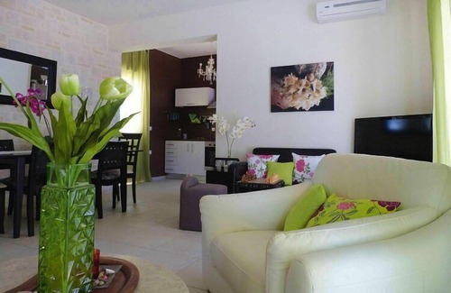 Nopigia Villa | Relaxing Villa in Nopigia with Private Pool & Ocean Views