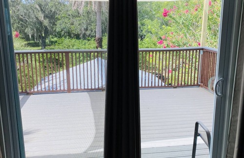 Rivendell Apartment | Experience the Newly Remodeled Palm Villa with Ocean Views