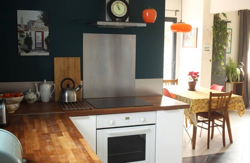 Morieres-les-Avignon Villa | Villa in Provence: Private Pool Retreat for Festival d'Avignon