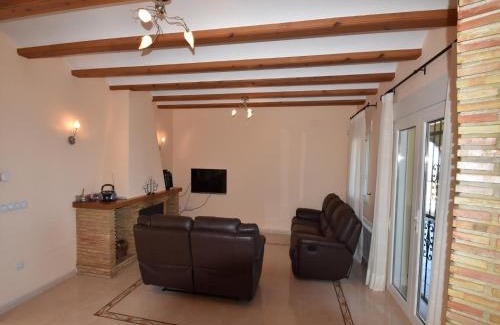 Rafol de Almunia Villa | Beachfront Belvilla by OYO: Pet-Friendly Family Retreat