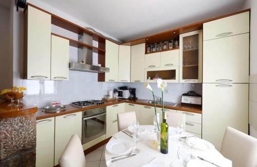 Policnik Villa | Inviting Villa in Poli Nik with Pool & Family-Friendly Vibes