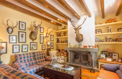 Priego de Cordoba Villa | Modern Priego de Cordoba Villa with Private Pool & Pet Friendly