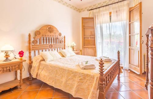Priego de Cordoba Villa | Modern Priego de Cordoba Villa with Private Pool & Pet Friendly