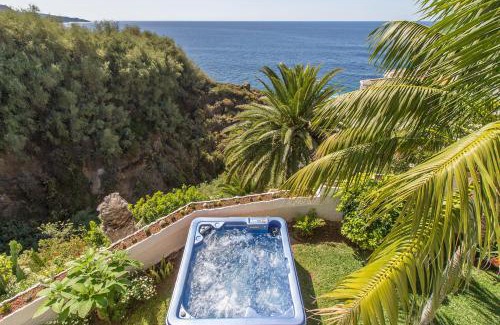 Los Realejos Villa | Oceanfront Villa with Pool and Exceptional Sea Views