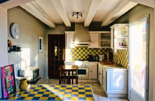 Reillanne House | Enchanting Villa in Provence with Private Pool & Pet-Friendly