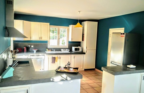 Rognes Villa | Tranquil Villa in Provence with Private Pool & Garden