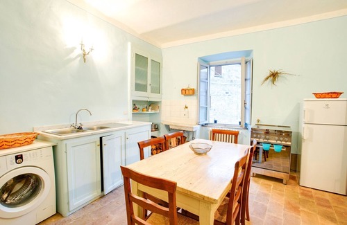 Castiglione in Teverina Villa | Discover Belvilla by OYO Castagno: Pet Friendly Getaway