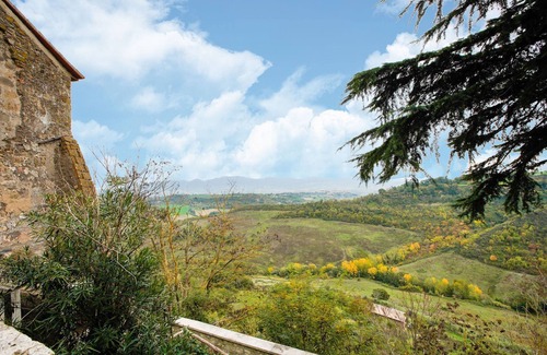 Castiglione in Teverina Villa | Discover Belvilla by OYO Castagno: Pet Friendly Getaway