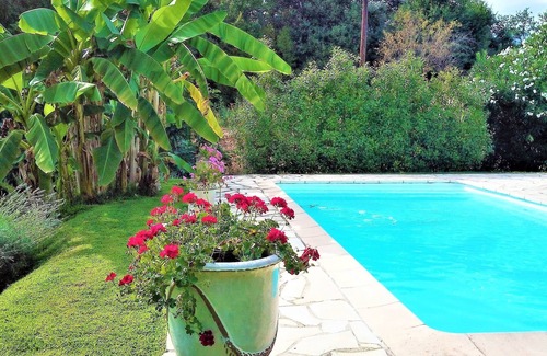 Saint-Paul-de-Vence Villa | Serene Villa in Saint Paul de Vence with Inviting Pool