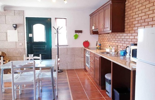Seia House | Relaxing Villa in Sabugueiro with Spa & Family Amenities