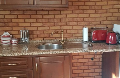Seia House | Relaxing Villa in Sabugueiro with Spa & Family Amenities