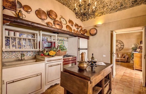 San Michele Villa | Elegant Villa in San Michele with Oceanfront Views