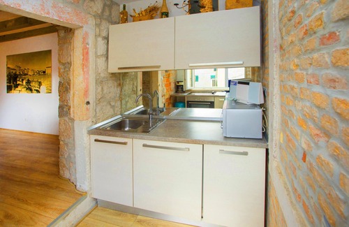 Split House | Historic Villa Veli Varos Near Diocletian Palace in Split