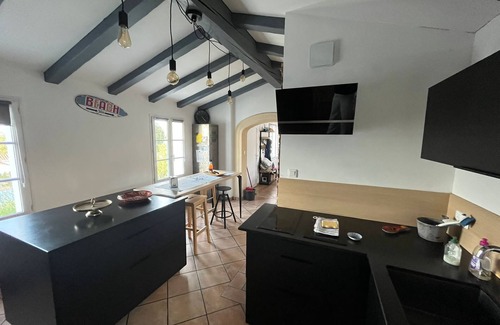 La Gueriniere House | Idyllic Villa by the Beach with Ocean View and Pool