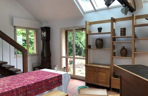 Sancerre House | Relaxing Villa Amidst Chavignol Vineyards & Pool Access