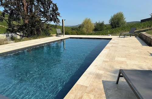 Sancerre House | Relaxing Villa Amidst Chavignol Vineyards & Pool Access