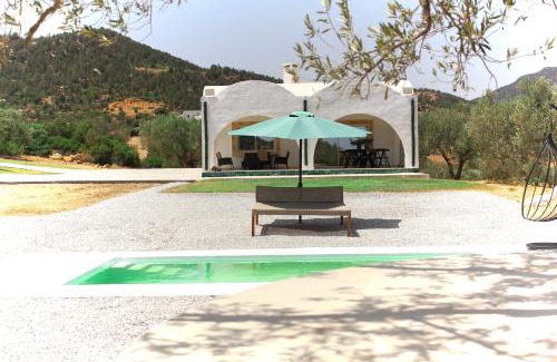 Hammam Bent Djedidi Villa | Inviting Thinissut Guest House: Oceanfront Retreat Awaits