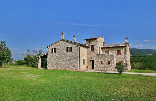 Gualdo Cattaneo Villa | Relax at Belvilla by OYO Villa Torri with Private Pool