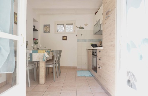 Vallecrosia Apartment | Villa Angelina Holiday Homes - Just 5 Minutes to the Beach