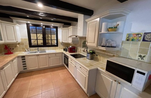 Vidauban House | Explore Villa Polau Surrounded by Nature's Tranquility