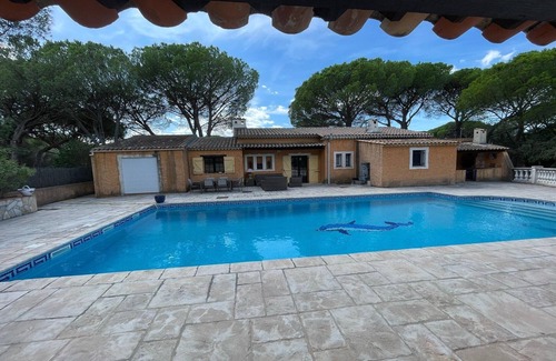 Vidauban House | Explore Villa Polau Surrounded by Nature's Tranquility