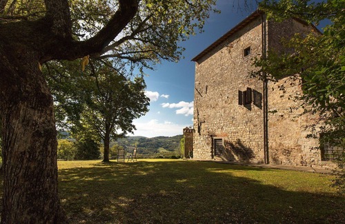 Radda in Chianti Villa | Elegant Villa in Volpaia with Private Pool & Ocean View