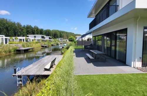 Zeewolde House | Villa in Zeewolde near Veluwe Lake, cleaning included
