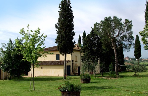 Marciano della Chiana Villa | Inviting Villa in Arezzo with Private Pool & 9 Bedrooms