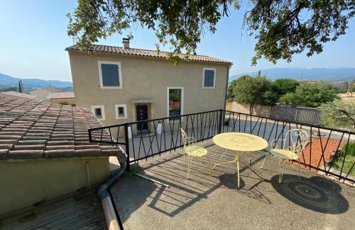 Blauvac Villa | Private Pool Villa Near Ventoux with 9.7/10 Guest Rating