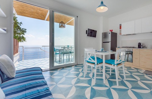 Castro Marina Villa | Villa Infinity: Ocean View Retreat with Private Pool & Spa