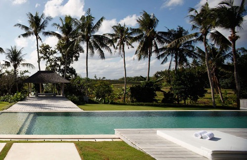 Pererenan Villa | Discover Villa Infinity Bali: 5-Star Escape with 8 Bedrooms