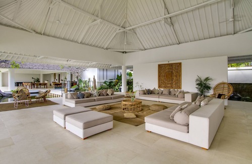 Pererenan Villa | Discover Villa Infinity Bali: 5-Star Escape with 8 Bedrooms