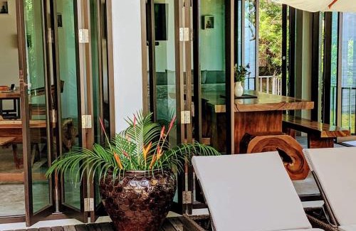 Ko Chang Villa | Experience Villa Inspiration: Beachfront Bliss Awaits