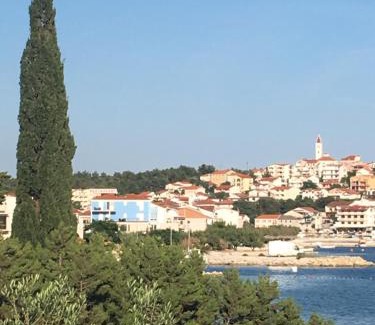 Seget Vranjica Apartment | Villa Iris Apartments: Oceanfront Getaway with Top Reviews