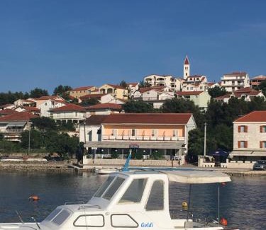 Seget Vranjica Apartment | Villa Iris Apartments: Oceanfront Getaway with Top Reviews