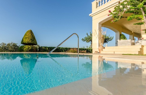 Malia Villa | Villa Iris House with Breathtaking Sea Views Awaits You