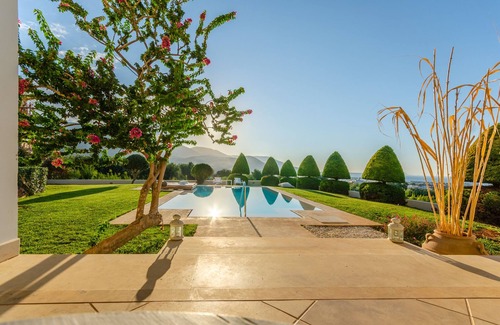 Malia Villa | Villa Iris House with Breathtaking Sea Views Awaits You