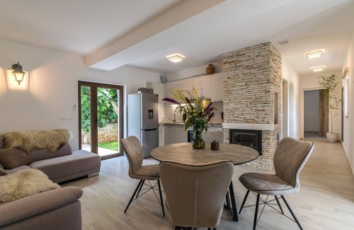 Golas Villa | Experience Villa Irma in Golas, Croatia: 10/10 Rated Retreat
