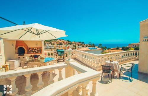 La Canuta Villa | Elegant Villa Isabel with Oceanfront Pool & Family-Friendly Perks