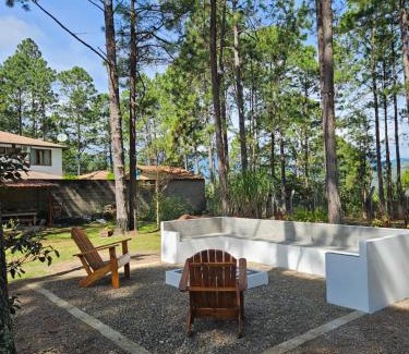 Valle de Angeles House | Villa Isabel: Family-Friendly Retreat with Pet Access