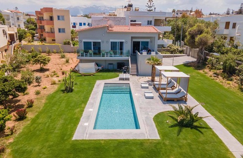 Agii Apostoli Villa | Villa Isalos I: Oceanfront Bliss with Heated Pool Access