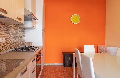Pizzolungo Villa | Relax at Villa Isidoro with Spa and Hot Tub Amenities