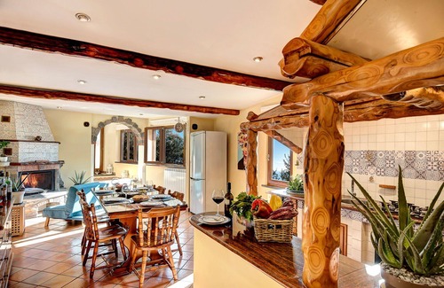 Nerano Villa | Villa Islamorada: Relax by the Pool with Sea Views