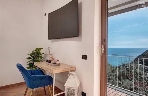 Nerano Apartment | Experience Villa Islamorada: Poolside Bliss & Ocean Views