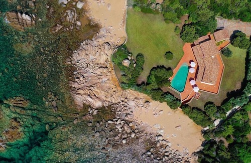 Isolella Villa | Prime Beach Access: Guest Rated 10/10 with Ocean Views
