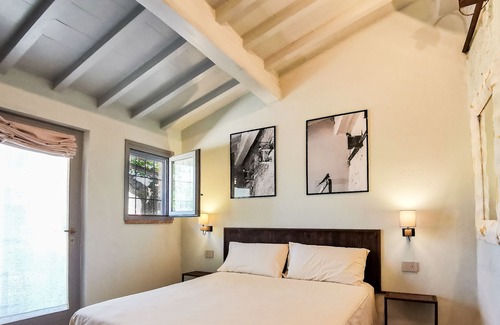 Marciano della Chiana House | Experience Villa La Bacaia: Family-Friendly Getaway