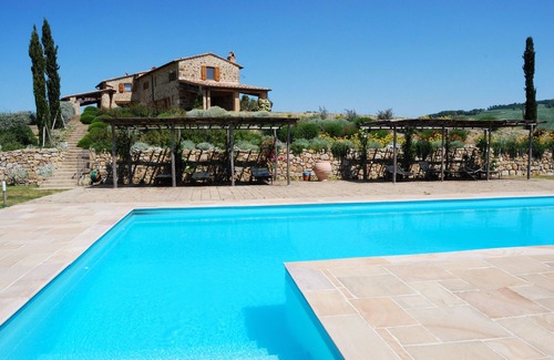 Monticchiello House | Panoramic Villa Overlooking Pienza and Val d'Orcia